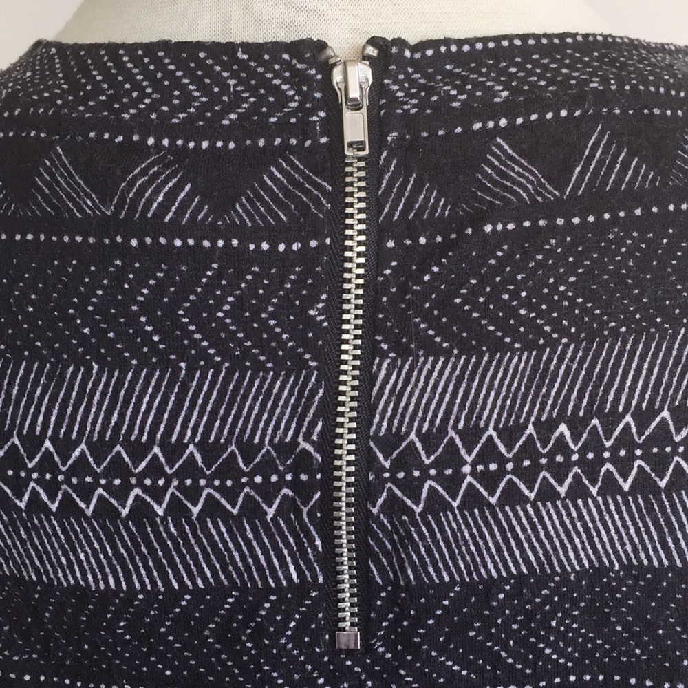 H&M Aztec Pull Over - Picture 6 of 8